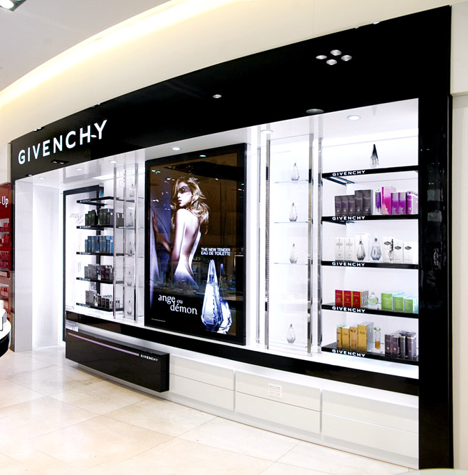 Givenchy Display by Design